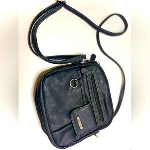 St. John’s bay multi pocket crossbody purse